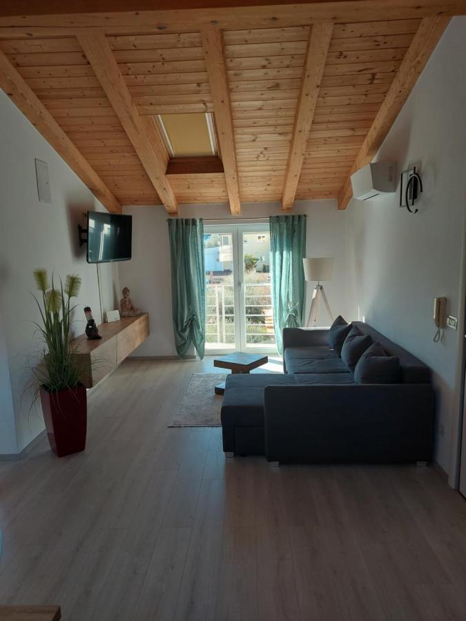 Apartment Julia Funtana Eksteriør bilde